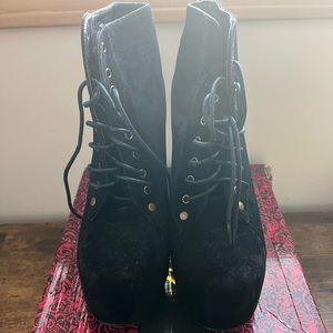 Slightly used black suede boots